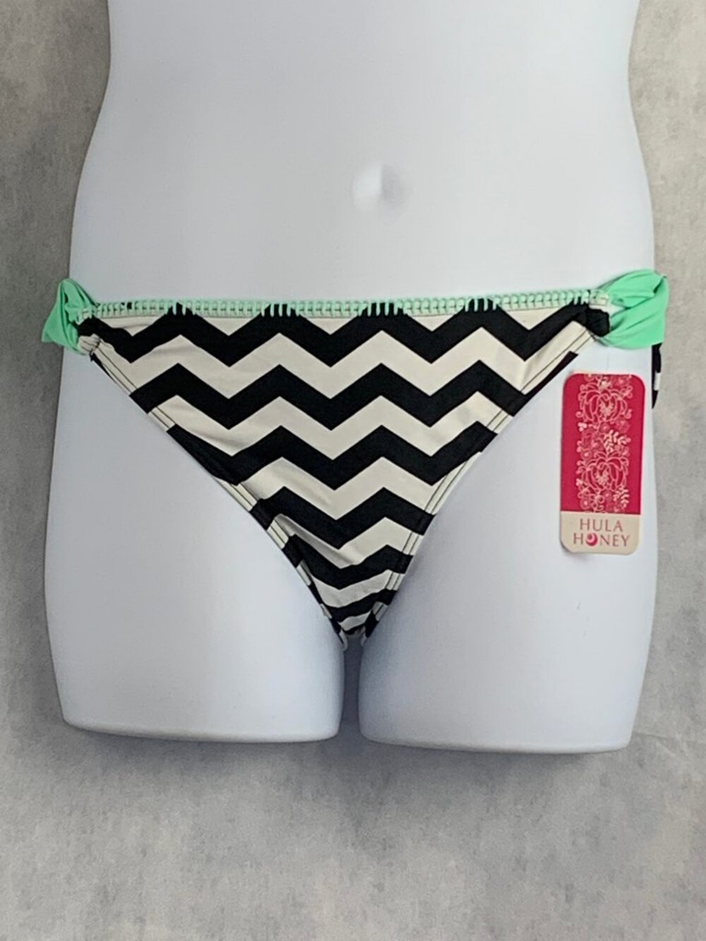 Hula Honey Juniors Chevron Stripe Hipster Bikini Swim Bottom, Black White, XL
